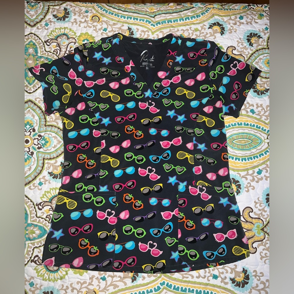 Prints by Maevn scrub top